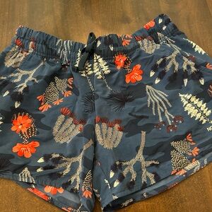Floral Patterned Navy Shorts